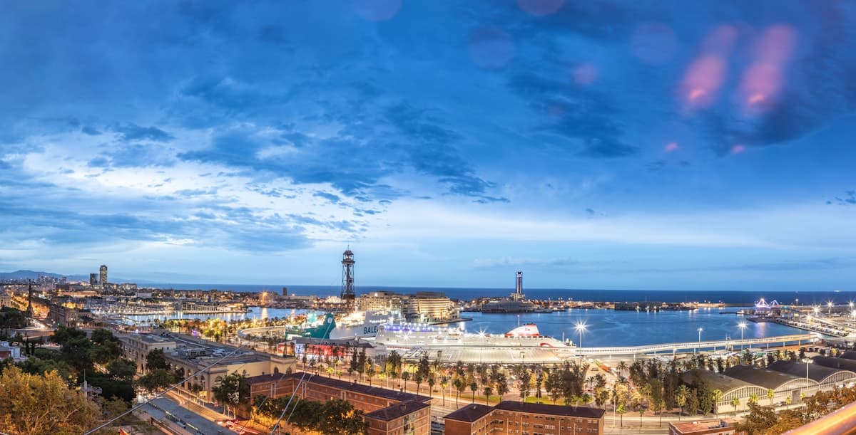 برشلونة